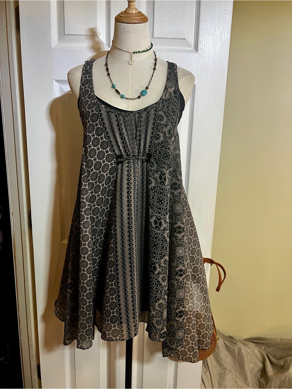 Guess Los Angeles Wms Chiffon‎ Abstract Boho Crochet Tie Babydoll Mini Dress 3